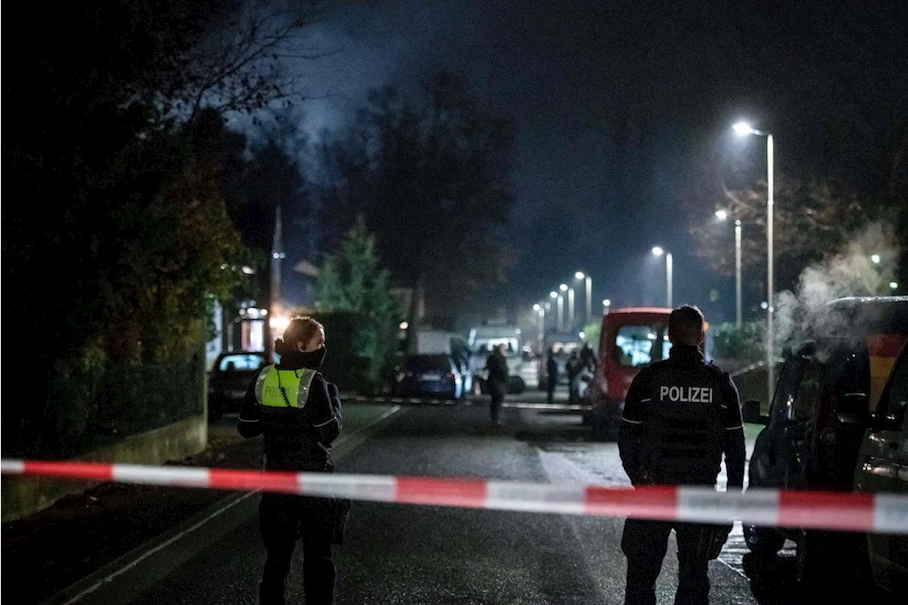 Köln Zwei Männer durch Messer schwer verletzt