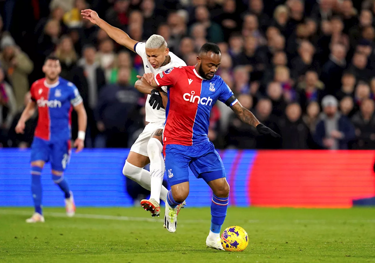 Tottenham go 5 points clear with 2-1 win at Palace