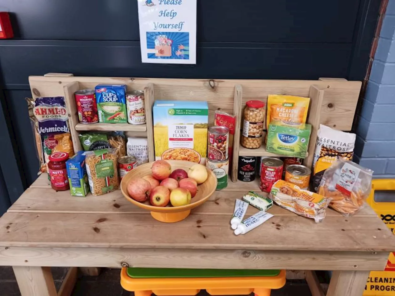 Glasgow school leaves food out for struggling families