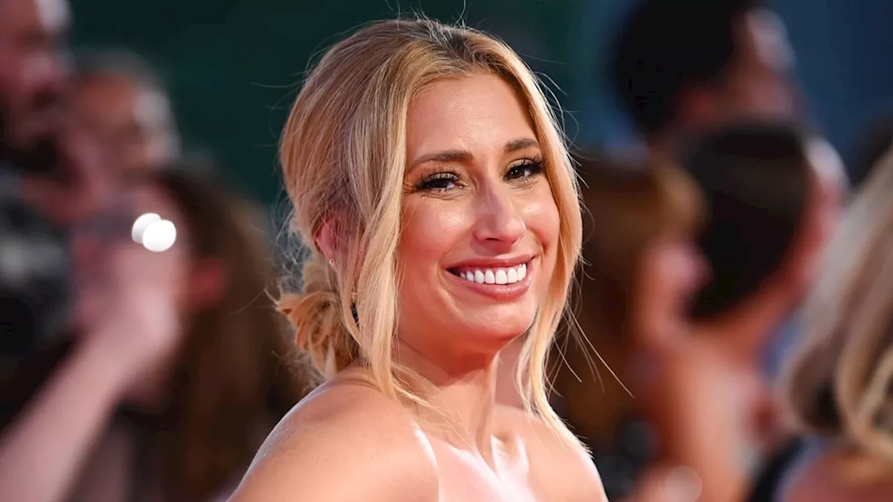 Stacey Solomon shows off toned midriff in crop top following health overhaul