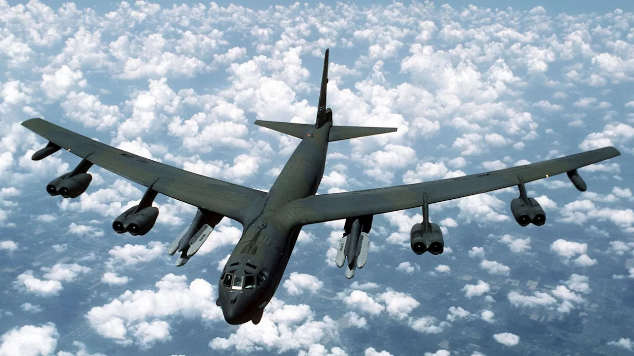 US flies nuclear capable bombers supporting Philippines against China