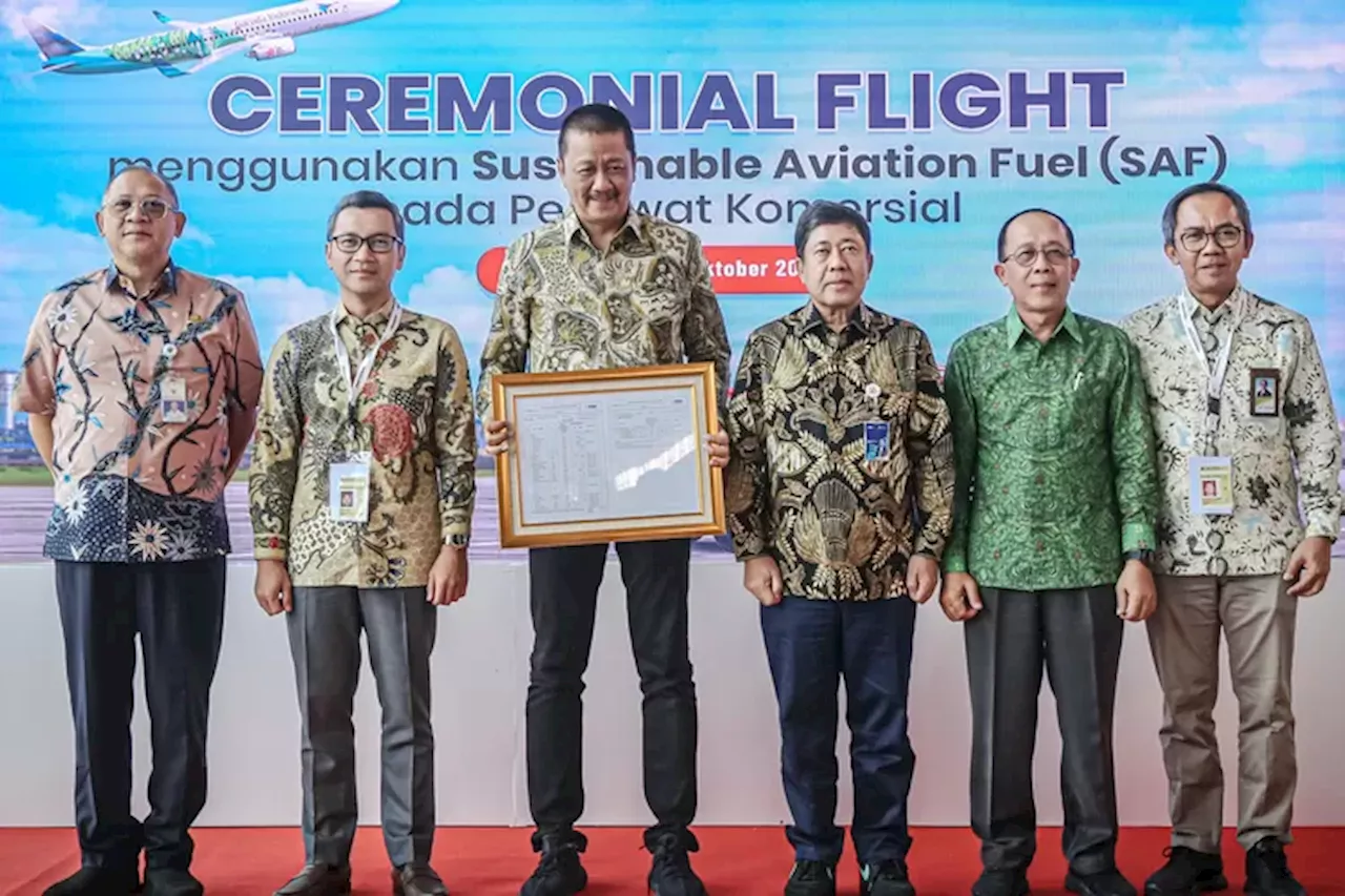 Pertamina Patra Niaga Lakukan Pengisian Perdana Sustainable Aviation Fuel Bagi Penerbangan Komersial