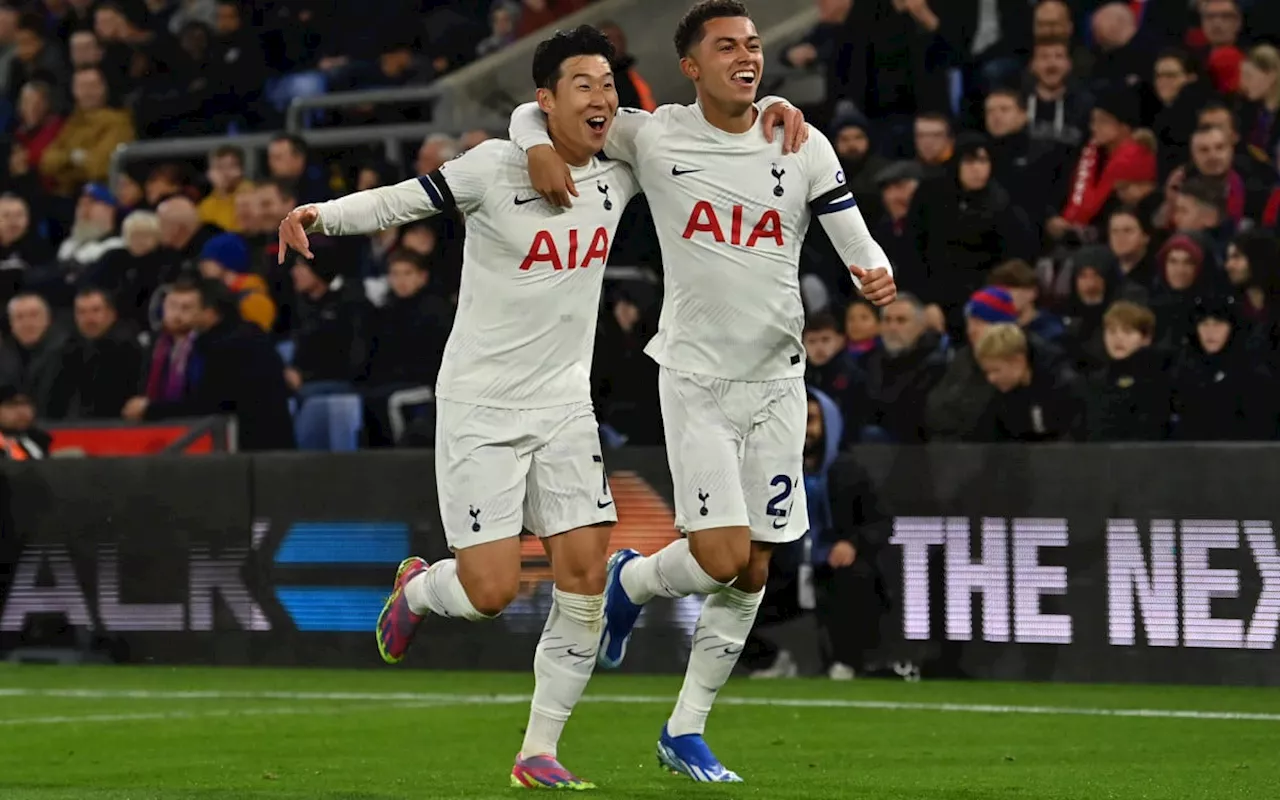 Tottenham vence o Crystal Palace e segue na liderança isolada do Campeonato Inglês