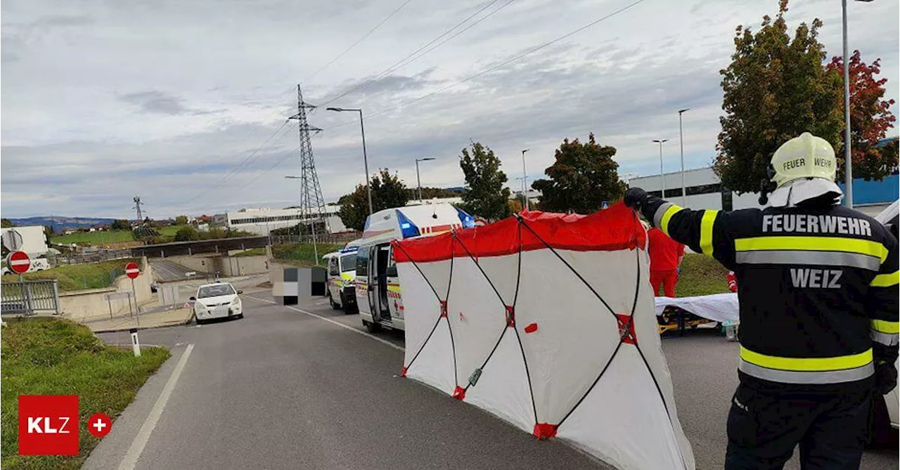 Autofahrer ignoriert Verkehrsregeln und verursacht Unfall mit Motorradfahrer