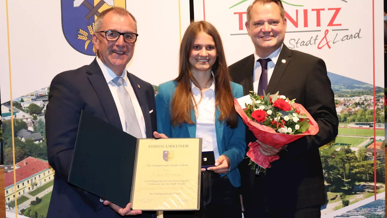 Ternitz feiert Nationalfeiertag mit Festakt und Konzert