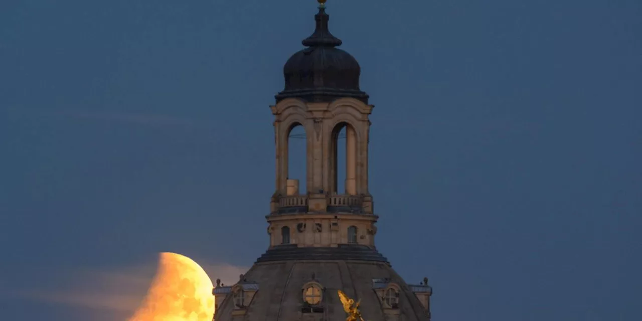 Partielle Mondfinsternis über Deutschland: Wann Sie das Spektakel sehen können