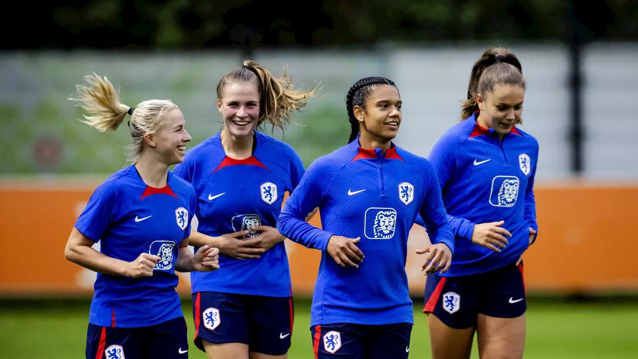 Jansen en Casparij in Oranjebasis tegen Schotten, Miedema start op de bank