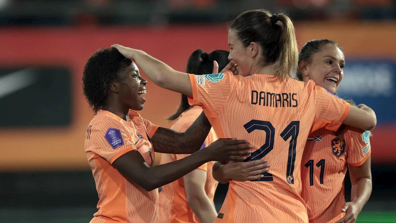 Oranje klopt Schotland bij rentree Miedema en zet olympische droom voort