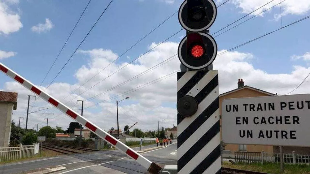 Un automobiliste miraculé après avoir volontairement percuté un train en Isère