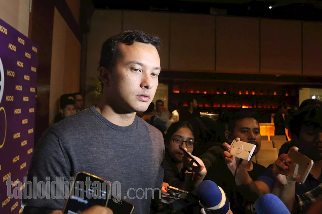 Nicholas Saputra Blak-Blakan Soal Alasan Tak Mau Tampil di Podcast