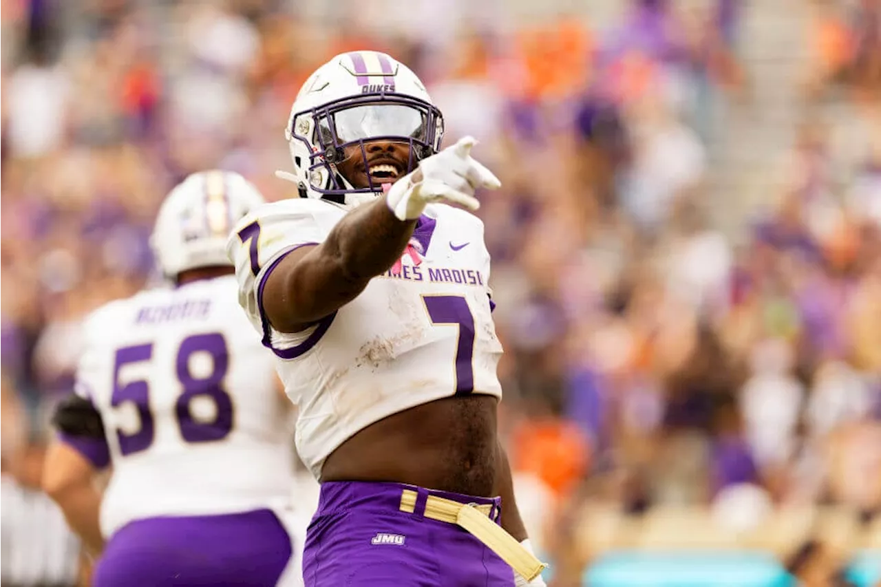 College football’s strangest undefeated team, plus the Bills’ confusing season