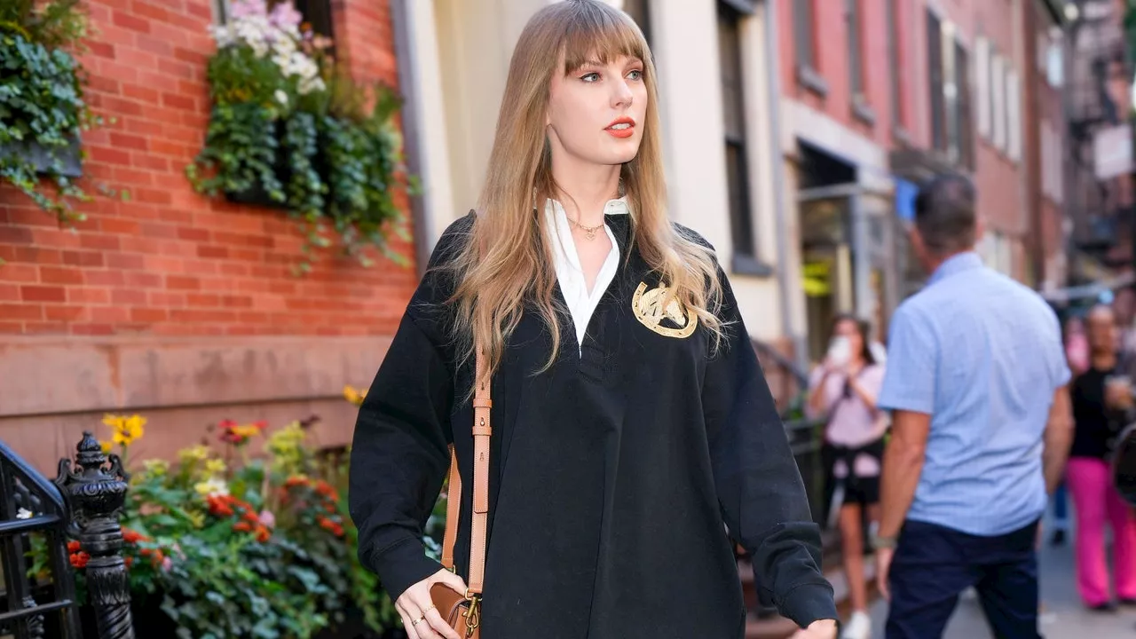 Taylor Swift porte la tendance mode qui va remplacer la robe cet hiver