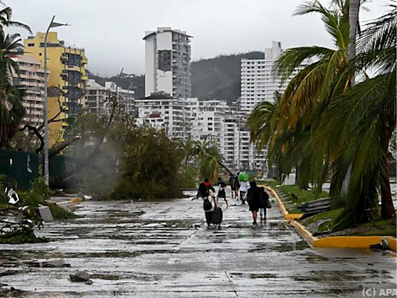 Hurrikan Otis beschädigt Hotels in Acapulco