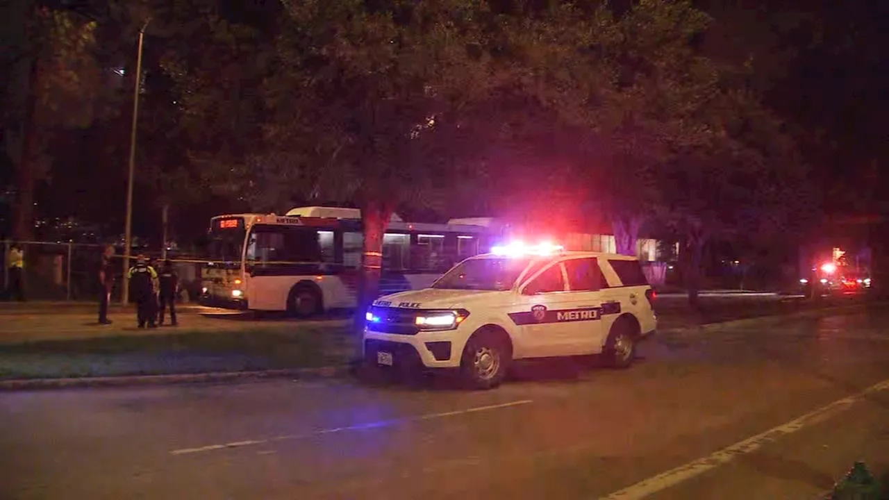 Police searching for teen accused of shooting passenger on METRO bus in SW Houston