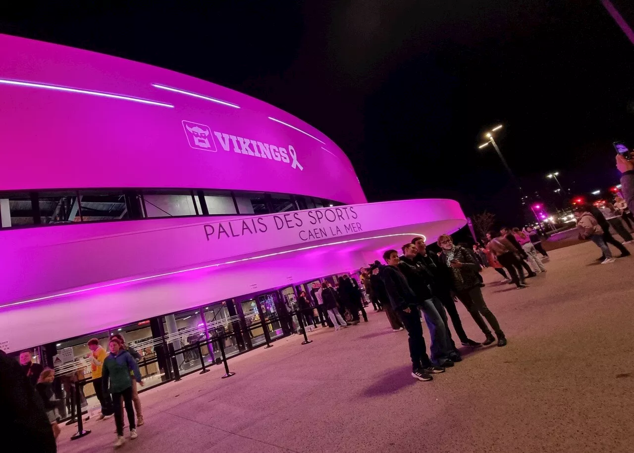 Le Palais des Sports de Caen se pare de rose pour Octobre Rose