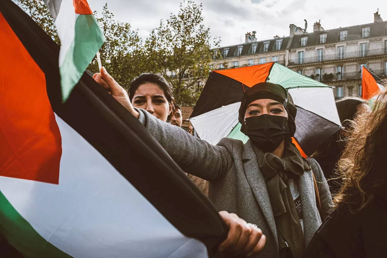 Manifestation de soutien au peuple palestinien à Paris malgré l'interdiction