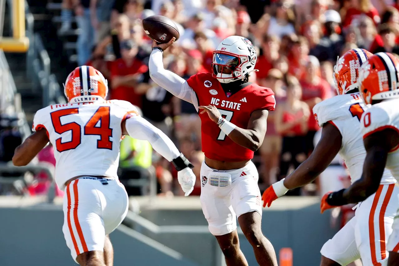 Dave Doeren calls out Steve Smith for basketball school comment after NC State beats Clemson