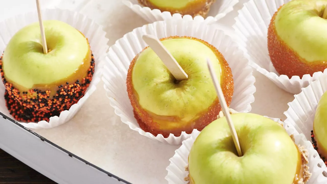 Halloween Caramel Apples: an easy, fun treat amid the candy