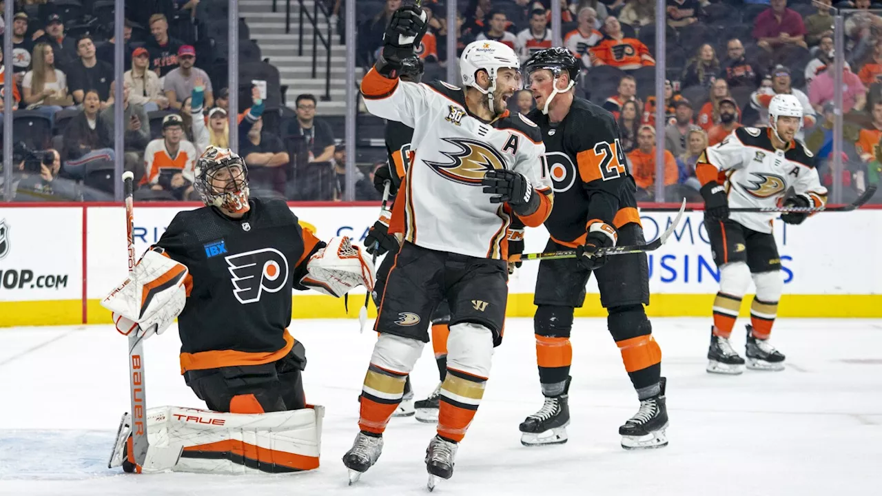 Vatrano's 5th career hat trick leads Ducks past Flyers, 7-4