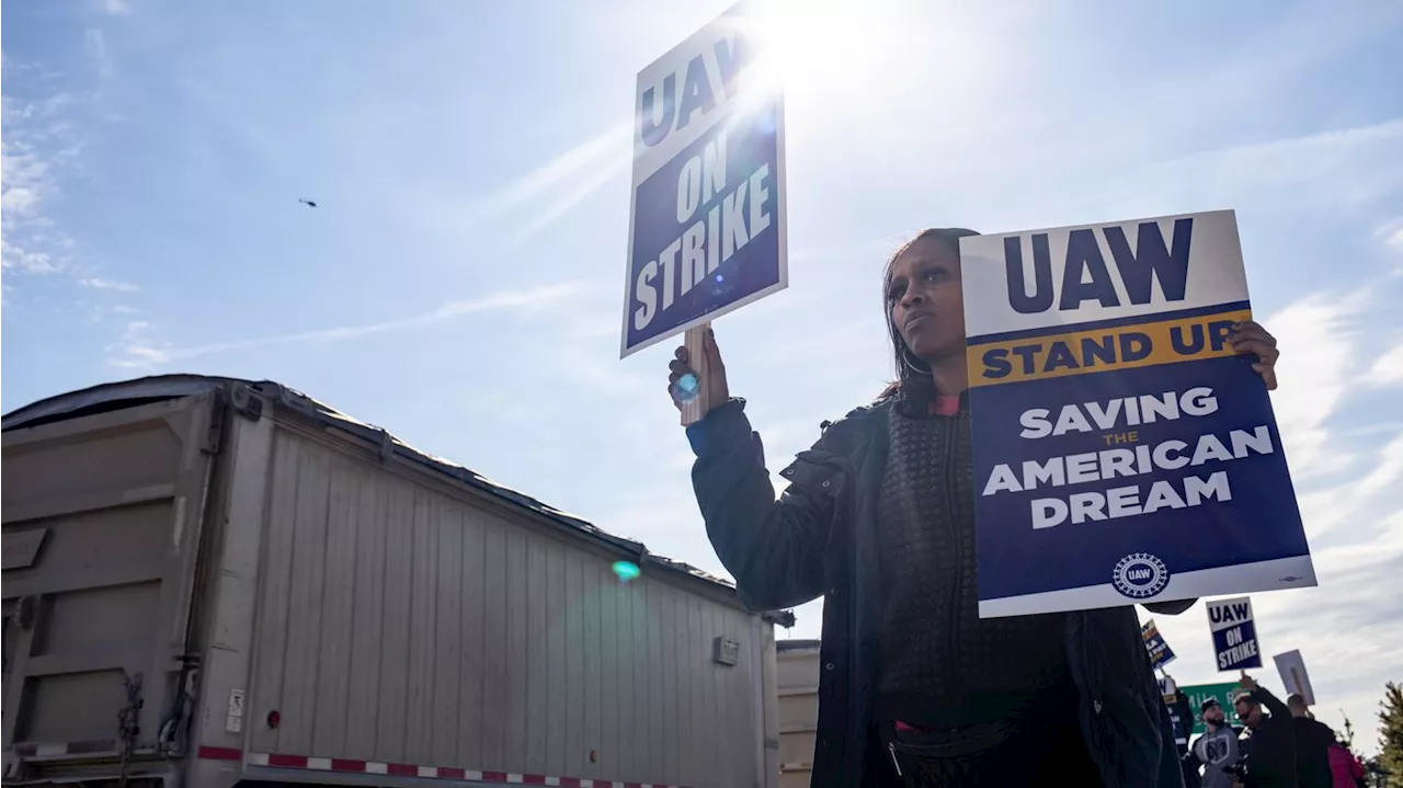 UAW reaches tentative deal with Stellantis to end strike