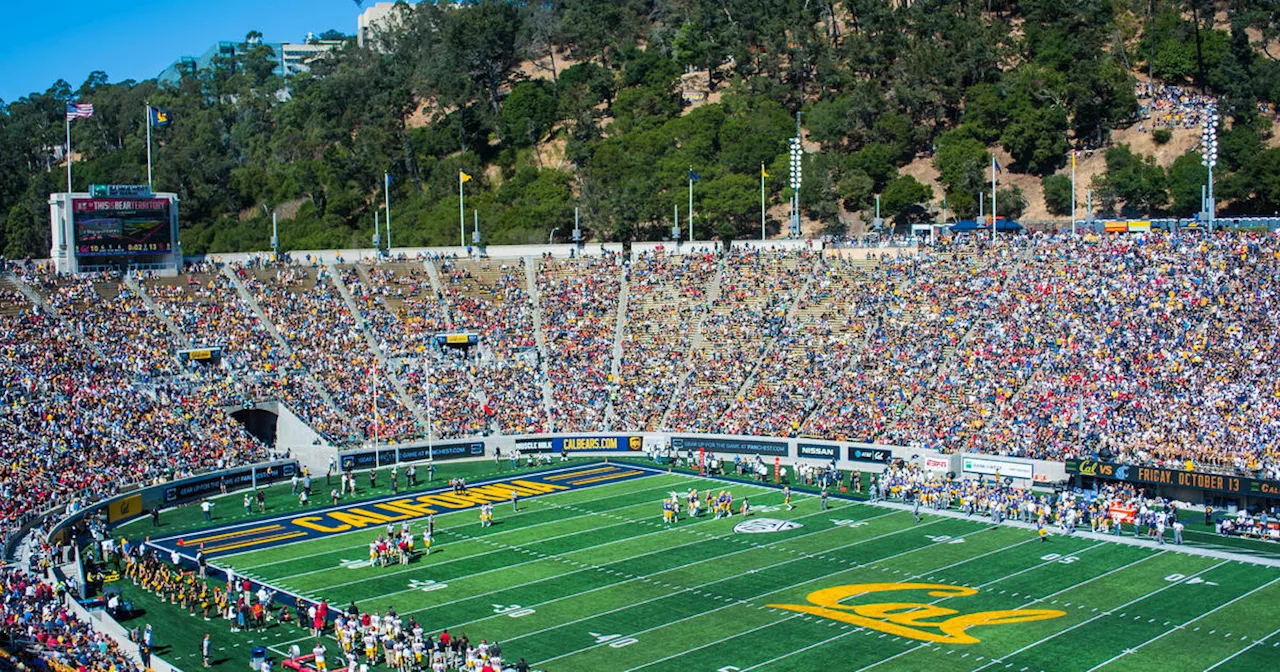 USC-Cal game start delayed by protestors at midfield