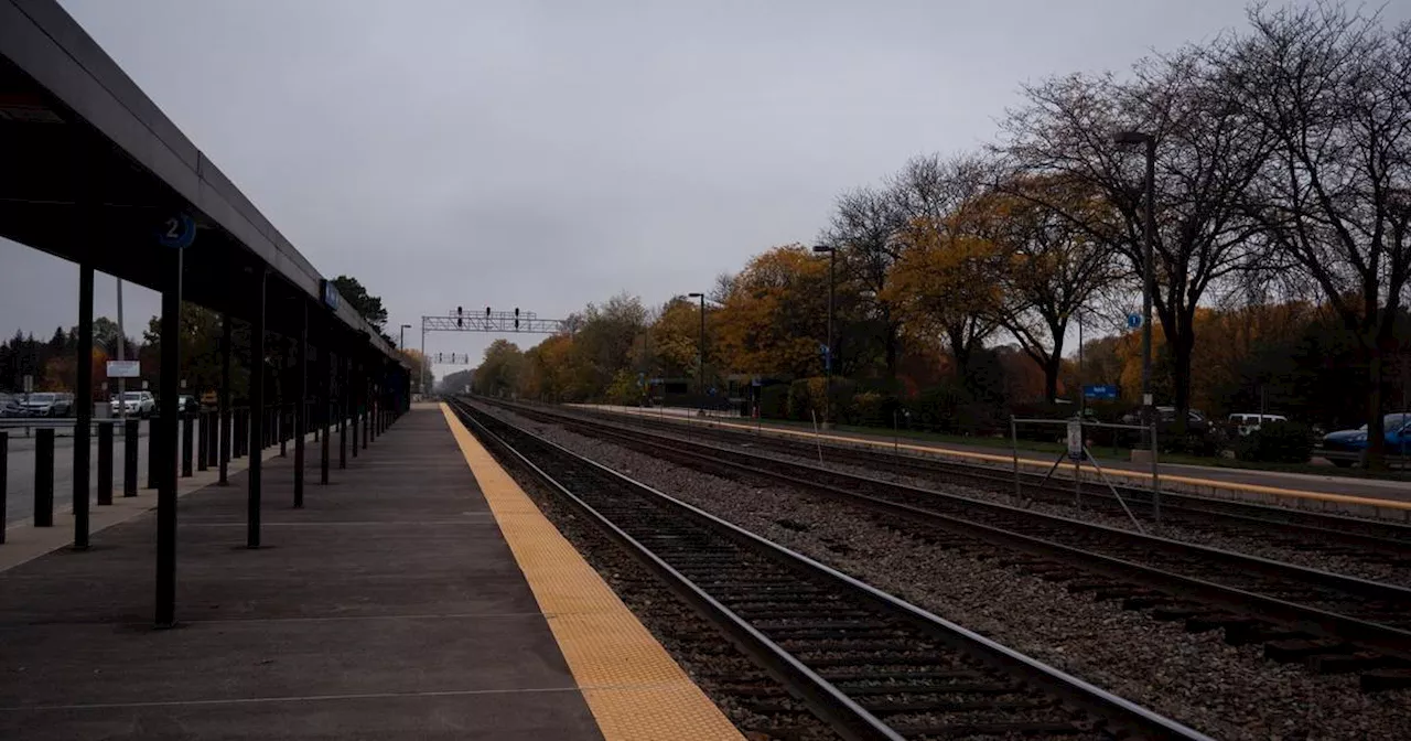 Naperville to add seating at city’s downtown Metra station just for trainspotting fans