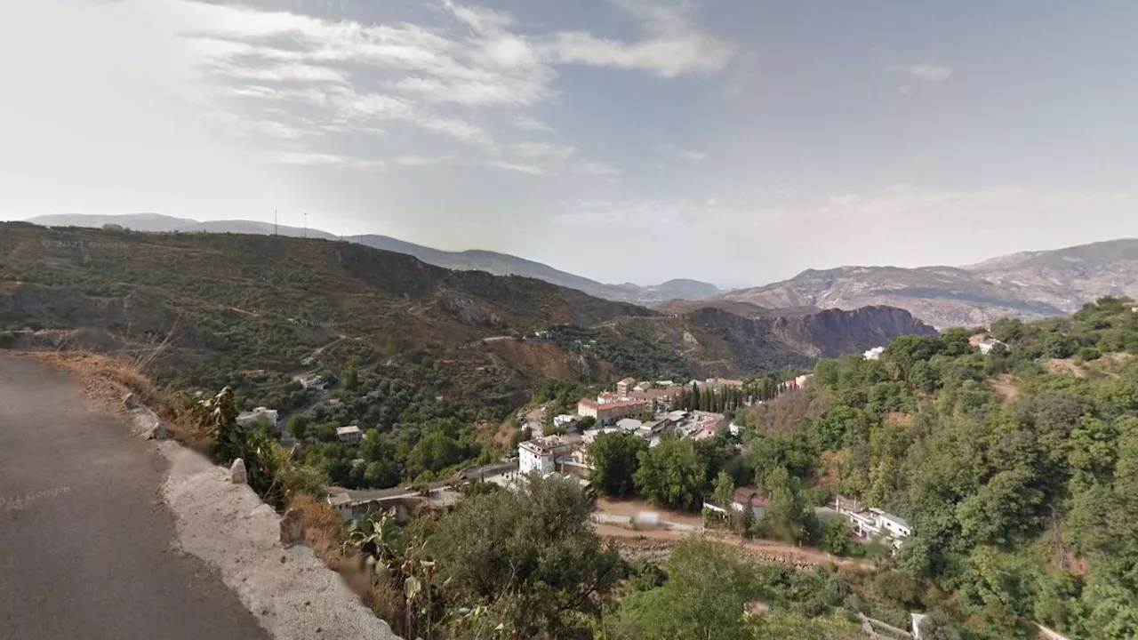 Muere un hombre de 60 años tras caer desde diez metros en Lanjarón, Granada