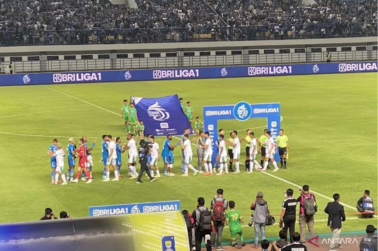 Hasil Persib vs PSS: Tuan Rumah Akhiri Putaran Pertama Liga 1 dengan Kemenangan Telak