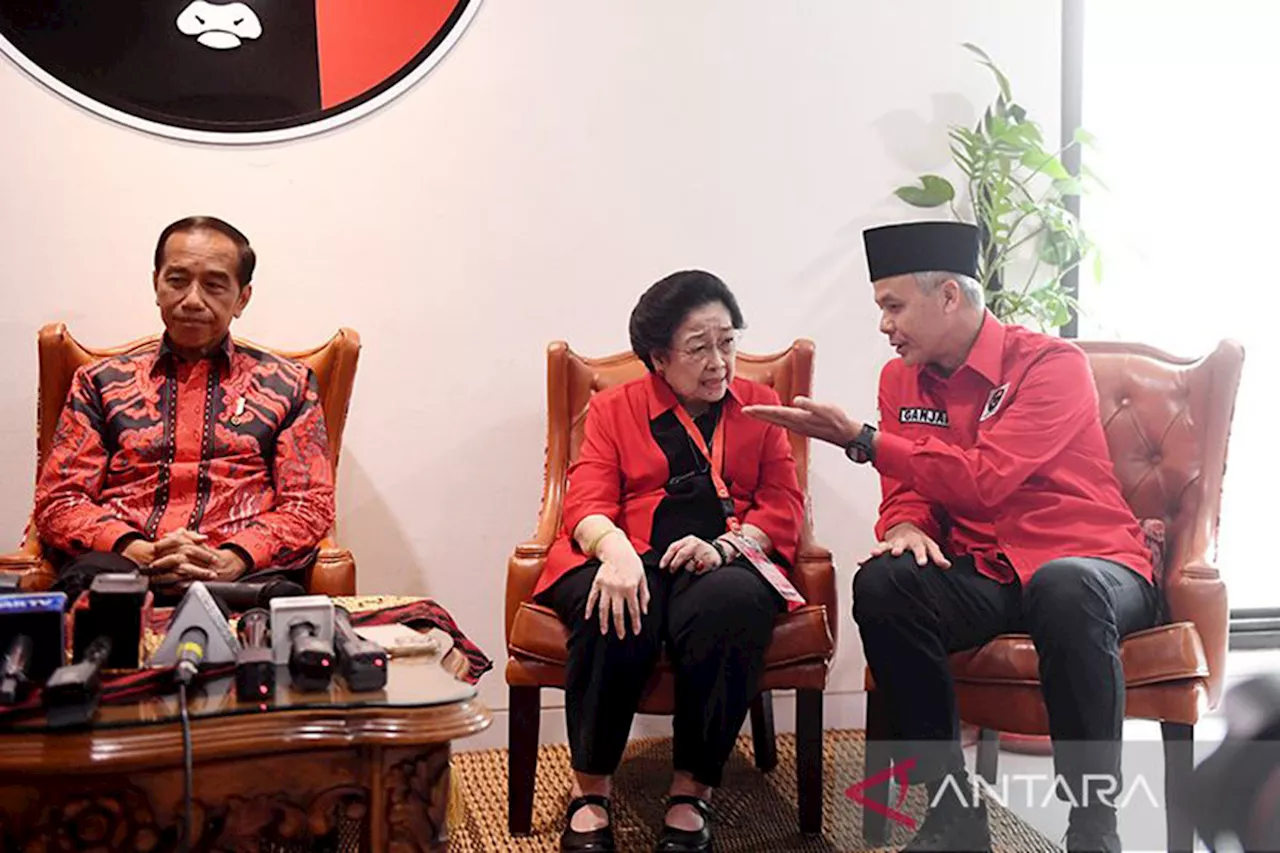 Hasto PDIP Blak-blakan soal Komunikasi Megawati dan Jokowi