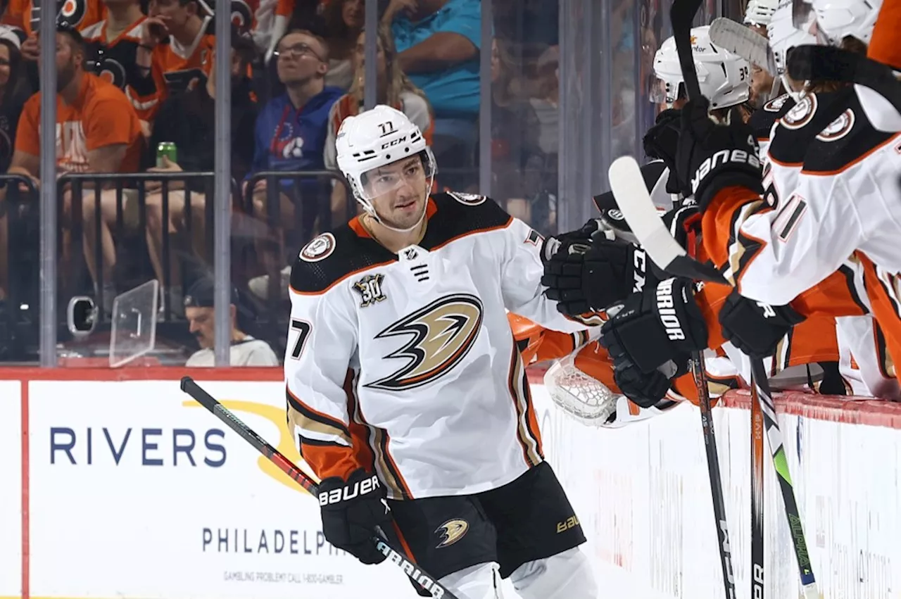 Frank Vatrano’s hat trick helps Ducks light up Flyers