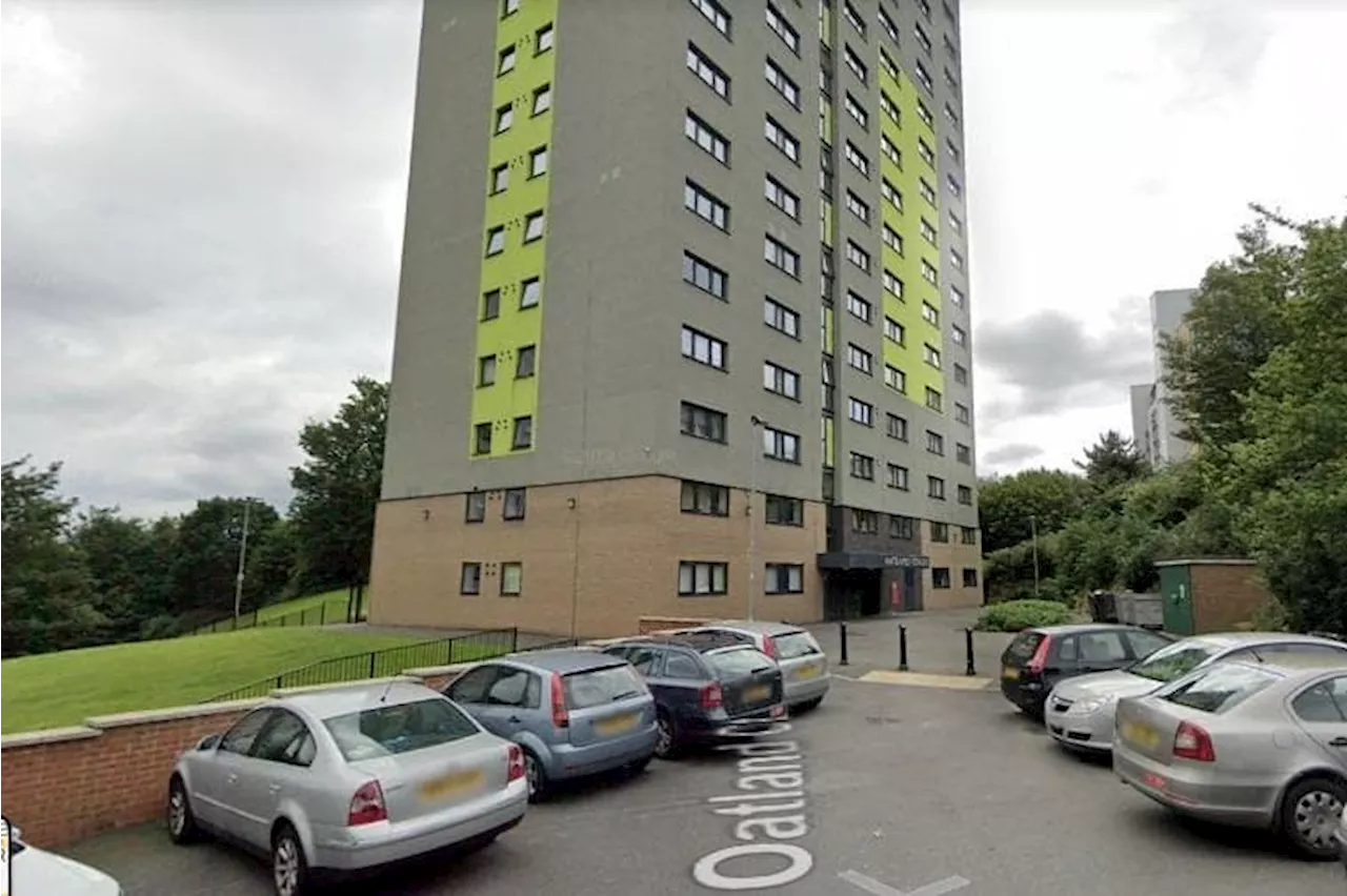 Oatland Court: Police investigation launched in Leeds after woman dies and man arrested