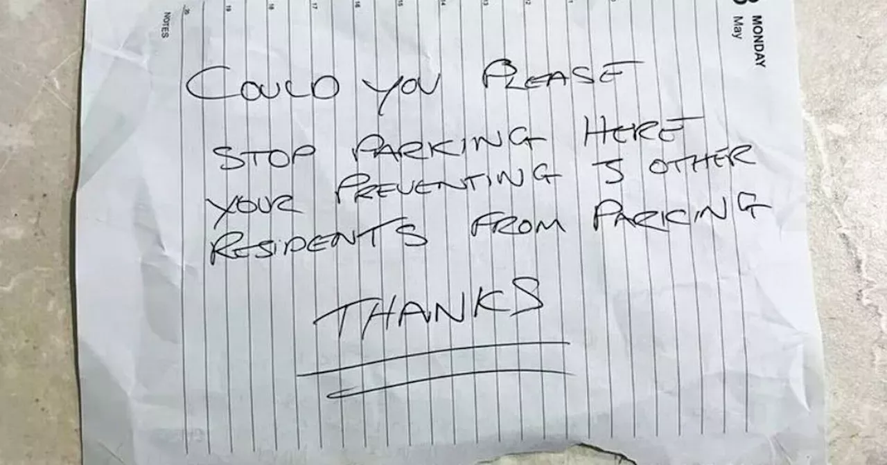 'Don't park here' note left on school-run mum's car leaves people divided