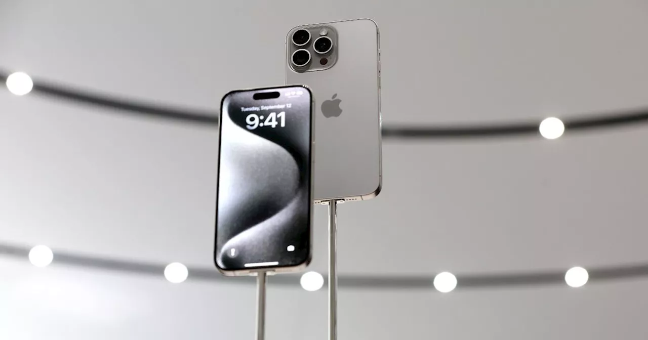 Will iPhone and Android mobile phones update automatically when clocks change