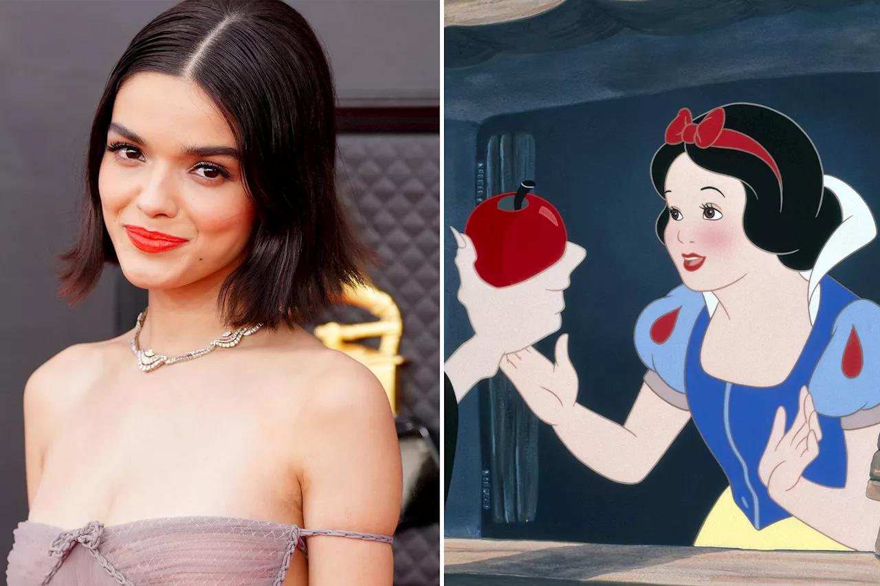 ‘snow White First Look Rachel Zegler As The Iconic Princess In Disneys Live Action Movie 