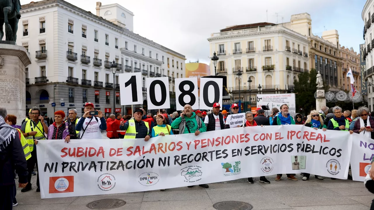 Movilización en Madrid para exigir unas pensiones dignas: 'Gobierne quien gobierne, las pensiones se defi