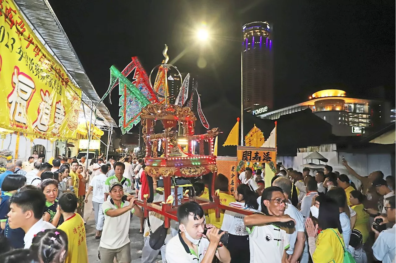 Festival ends with grand send-off