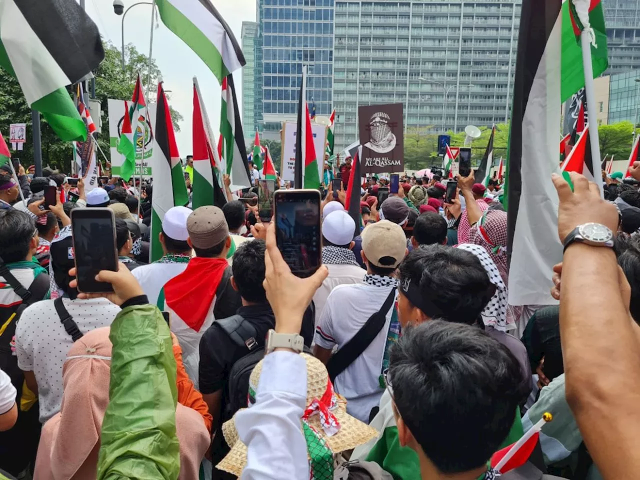 Large crowd hold pro-Palestinian rally outside US embassy