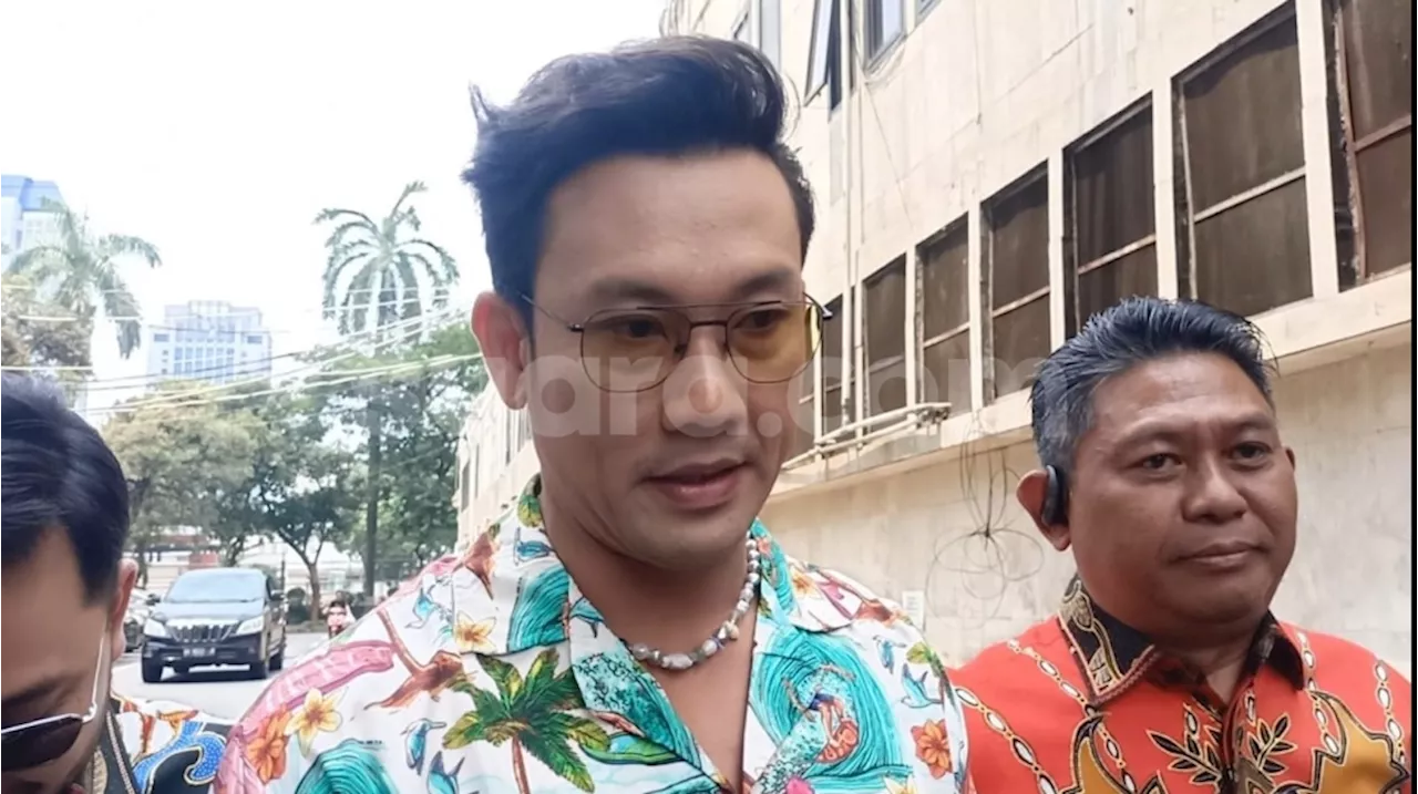 Kunjungi Pondok Pesantren Gus Miftah, Denny Sumargo Belajar Agama