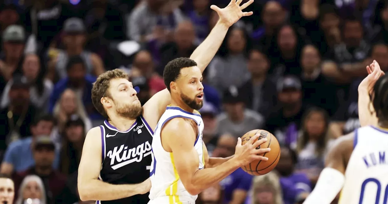 Curry’s 41 leads Warriors past Kings 122-114 in playoff rematch