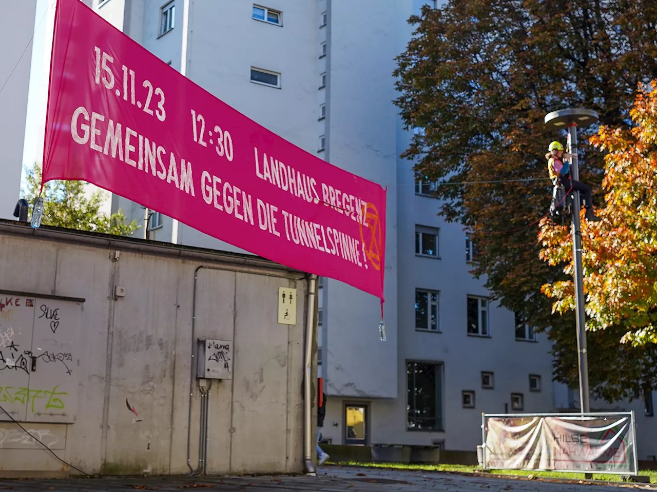 Klima-Aktivisten sorgten am Dornbirner Marktplatz für Aufsehen