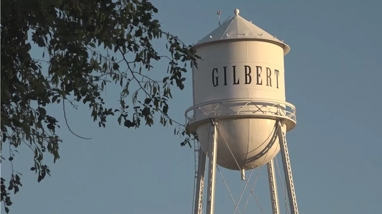 How did the 'Hay Shipping Capital of the World' become the largest town in the country?