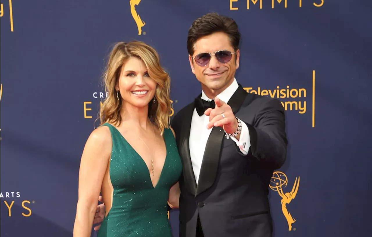 John Stamos raconte sa rencontre avec Rebecca Romijn dans son autobiographie