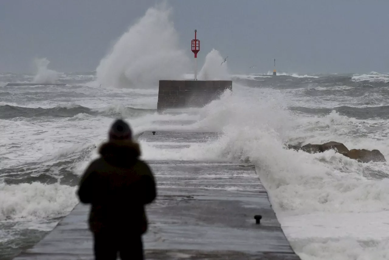 Tempête Céline : 12 départements en vigilance orange, la Loire-Atlantique particulièrement touchée