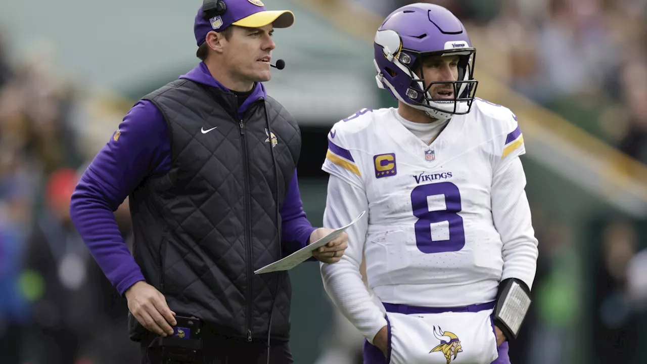 Cousins throws 2 TD passes before leaving with injury in Vikings' 24-10 victory over Packers