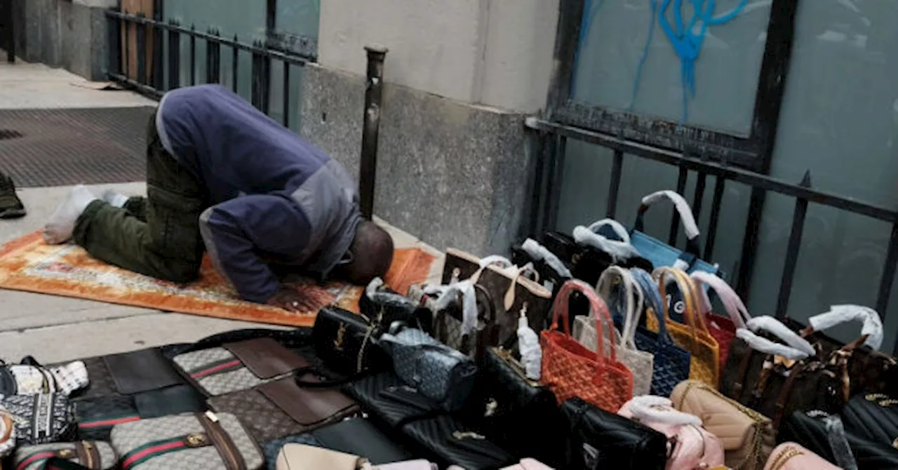 Muslim NYC Street Vendors Express ‘Near Universal’ Support for Hamas