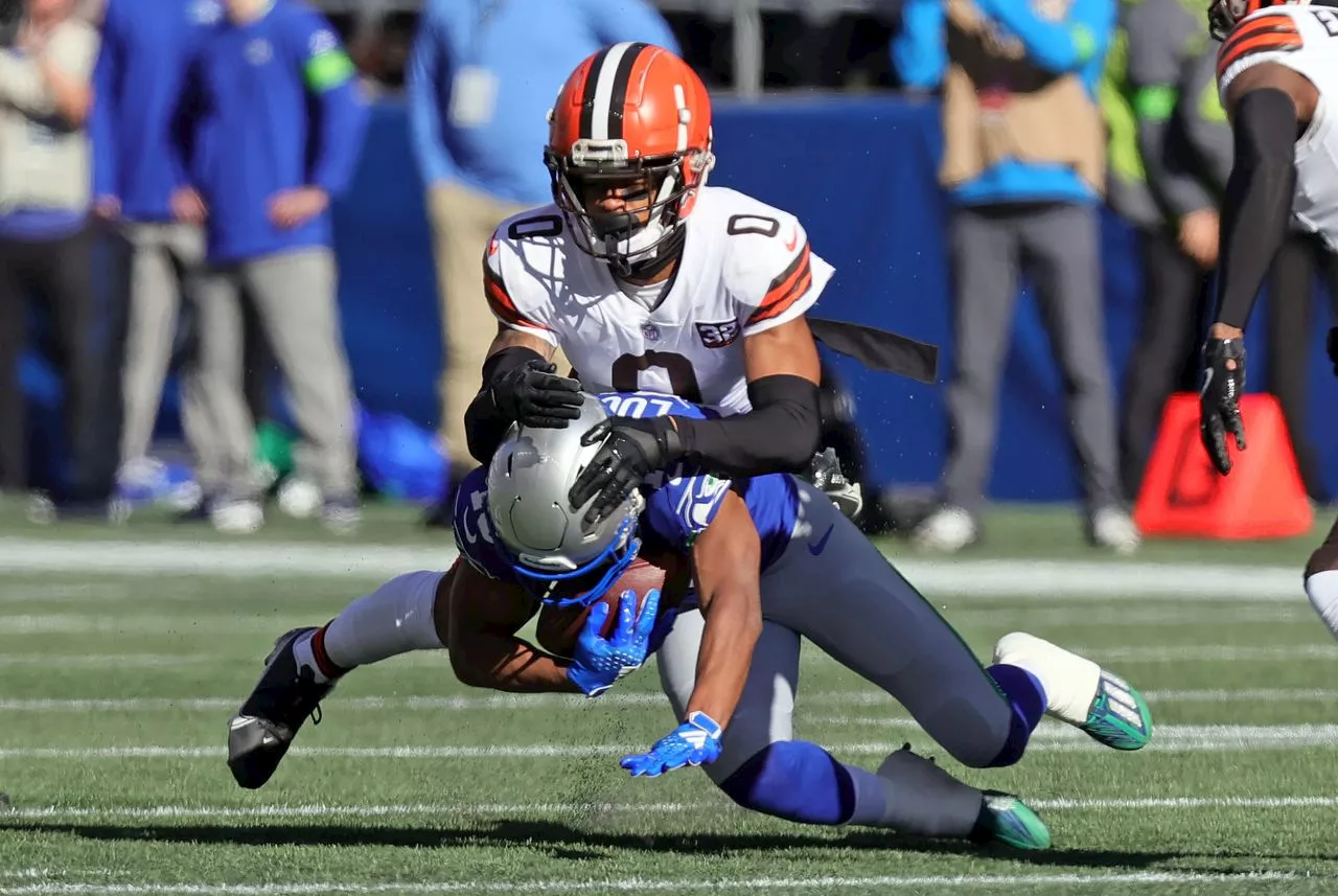 Browns cornerback Greg Newsome II is questionable to return with groin injury