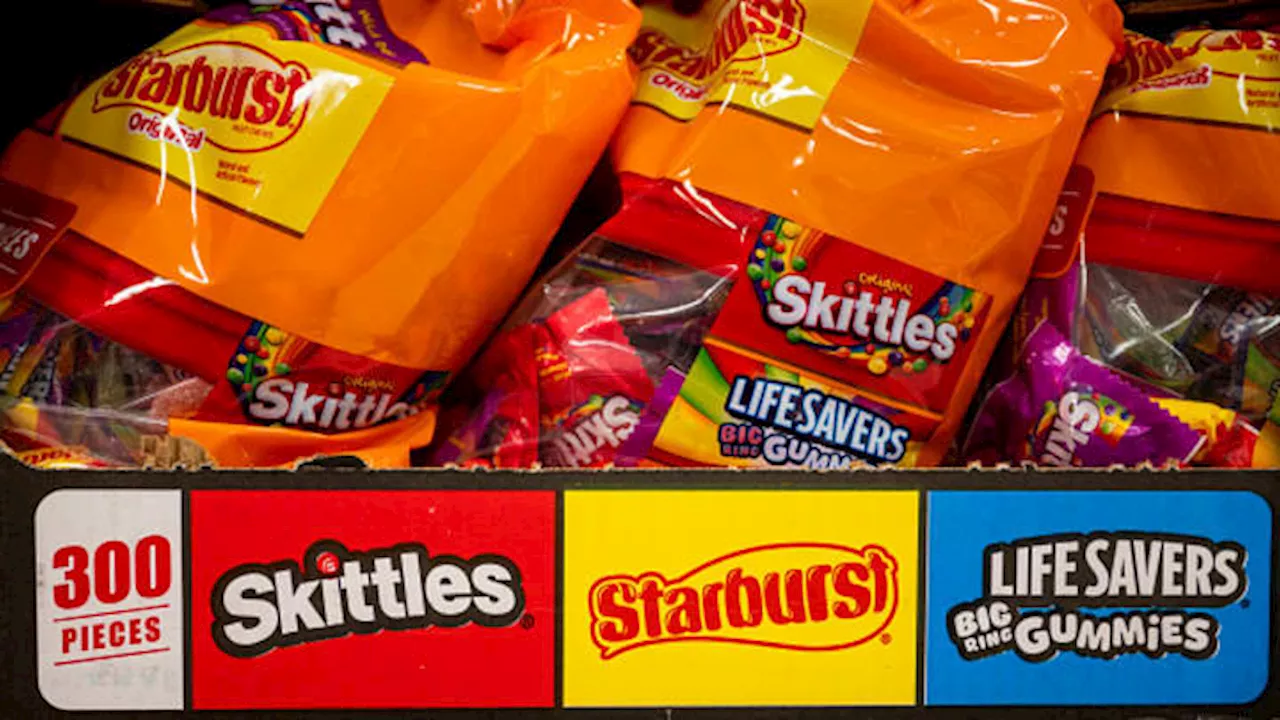 For the second Halloween in a row, U.S. candy inflation hits double digits