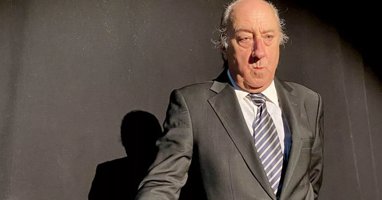 Juan Carlos I vuelve a España como actor de Joglars