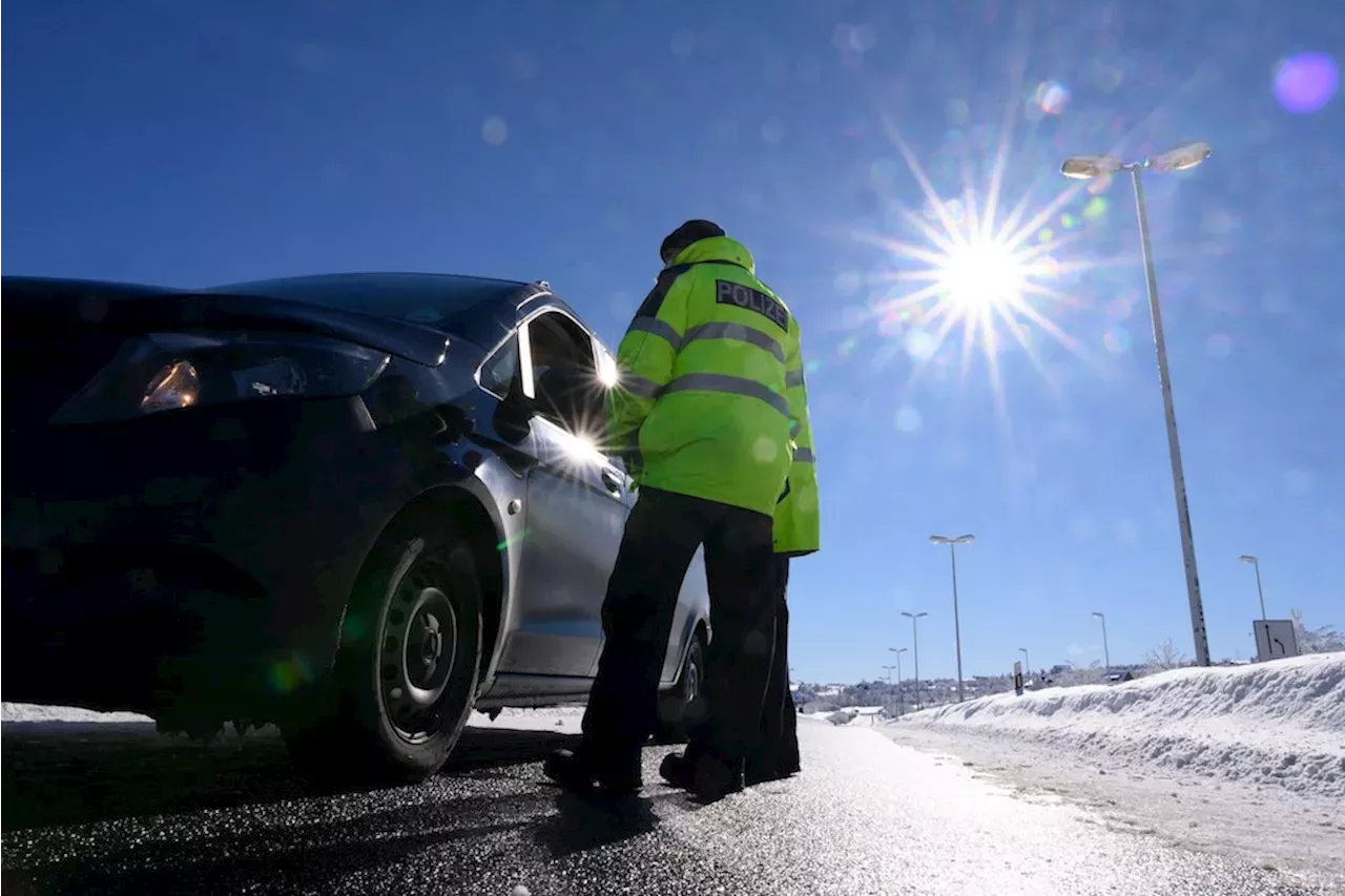 TÜV Warnt Vor Sicherheitsrisiko Beim Autofahren Im Winter