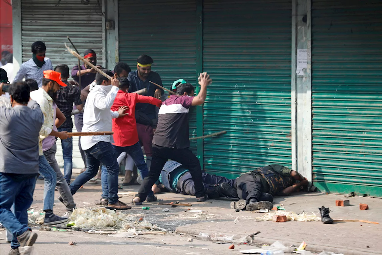 2 opposition activists detained over policeman’s death in Dhaka protests